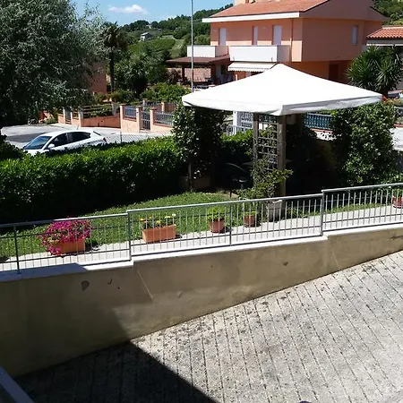 Grazioso Panoramico Lejlighed